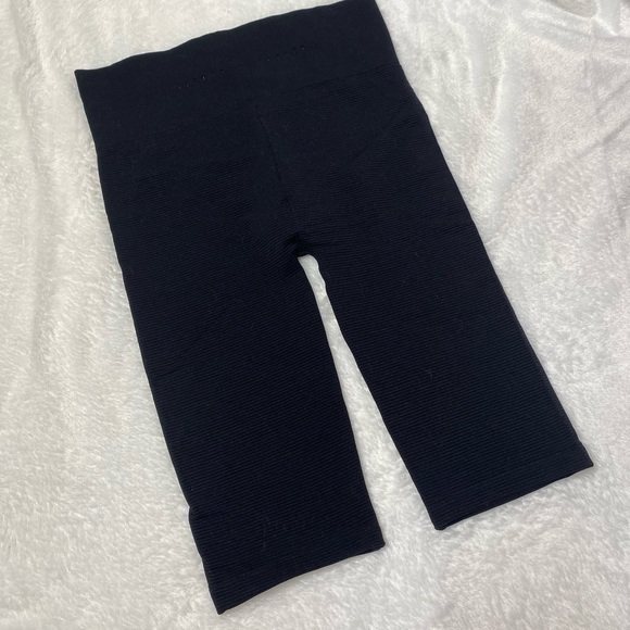 Victorias Secret black shape wear size L - Picture 2 of 4